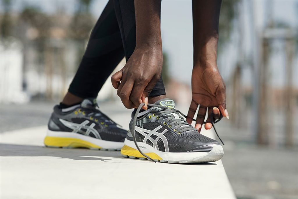 обзор asics nimbus 21