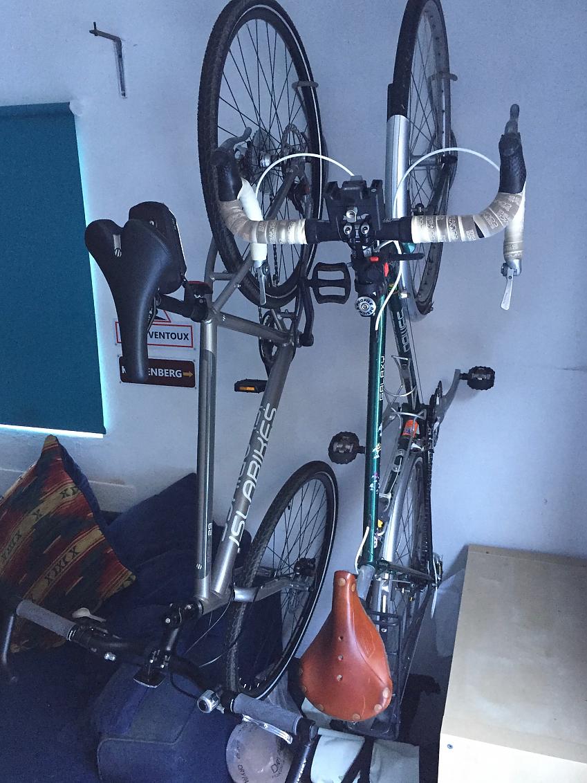 как хранить велосипеды в квартире