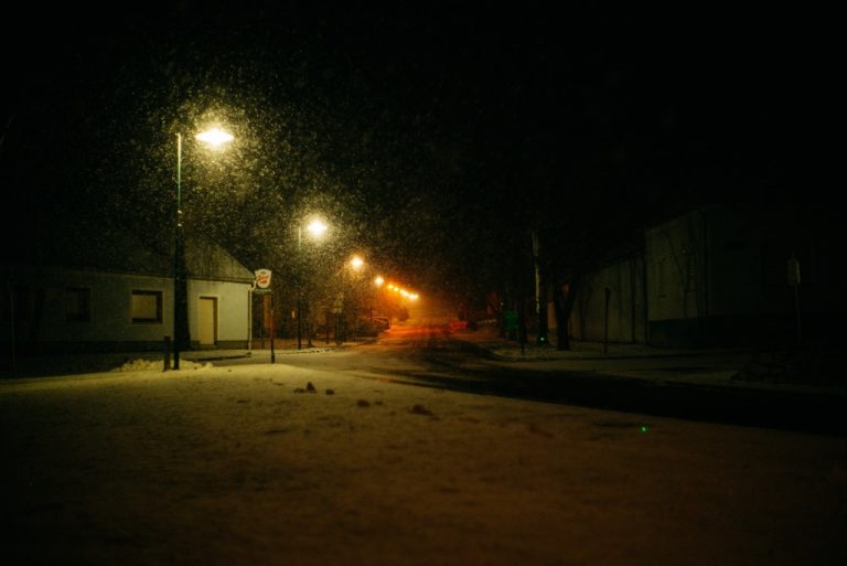 бег в темноте